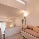 Sunny Breeze Maisonette By Rentalspro - Fourka Feriehus