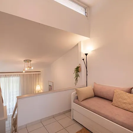 Sunny Breeze Maisonette By Rentalspro - Fourka 度假居