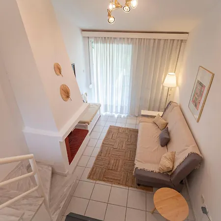 Sunny Breeze Maisonette By Rentalspro - Fourka Holiday home