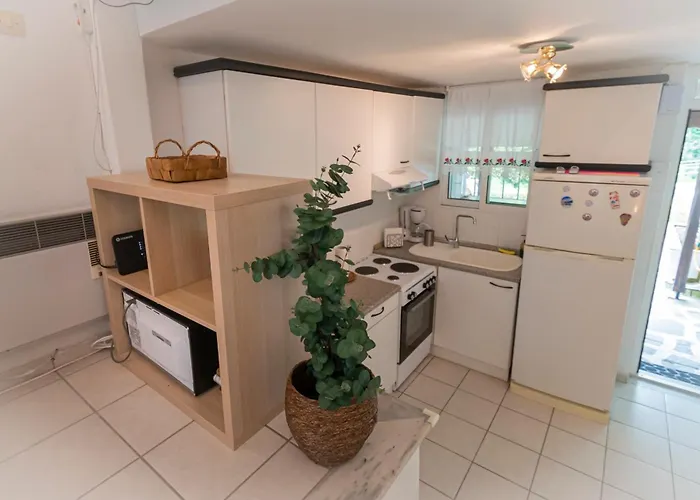 Sunny Breeze Maisonette By Rentalspro - Fourka