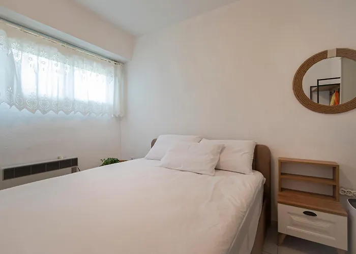 Sunny Breeze Maisonette By Rentalspro - Fourka