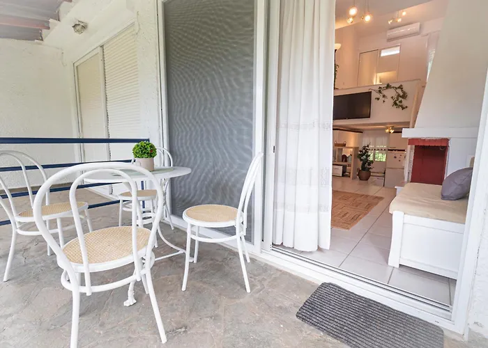 Sunny Breeze Maisonette By Rentalspro - Fourka 펜션